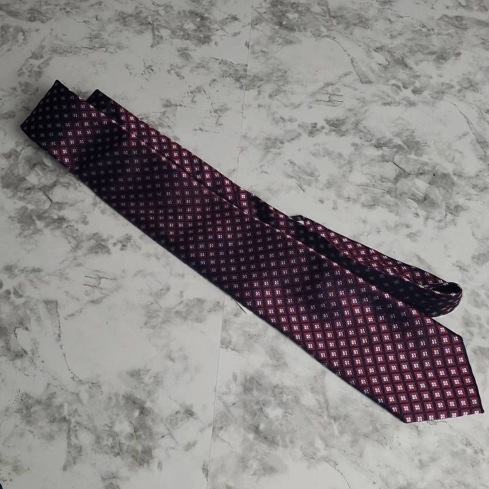 NWT IZOD‎ Maroon and Blue Men's Silk Tie